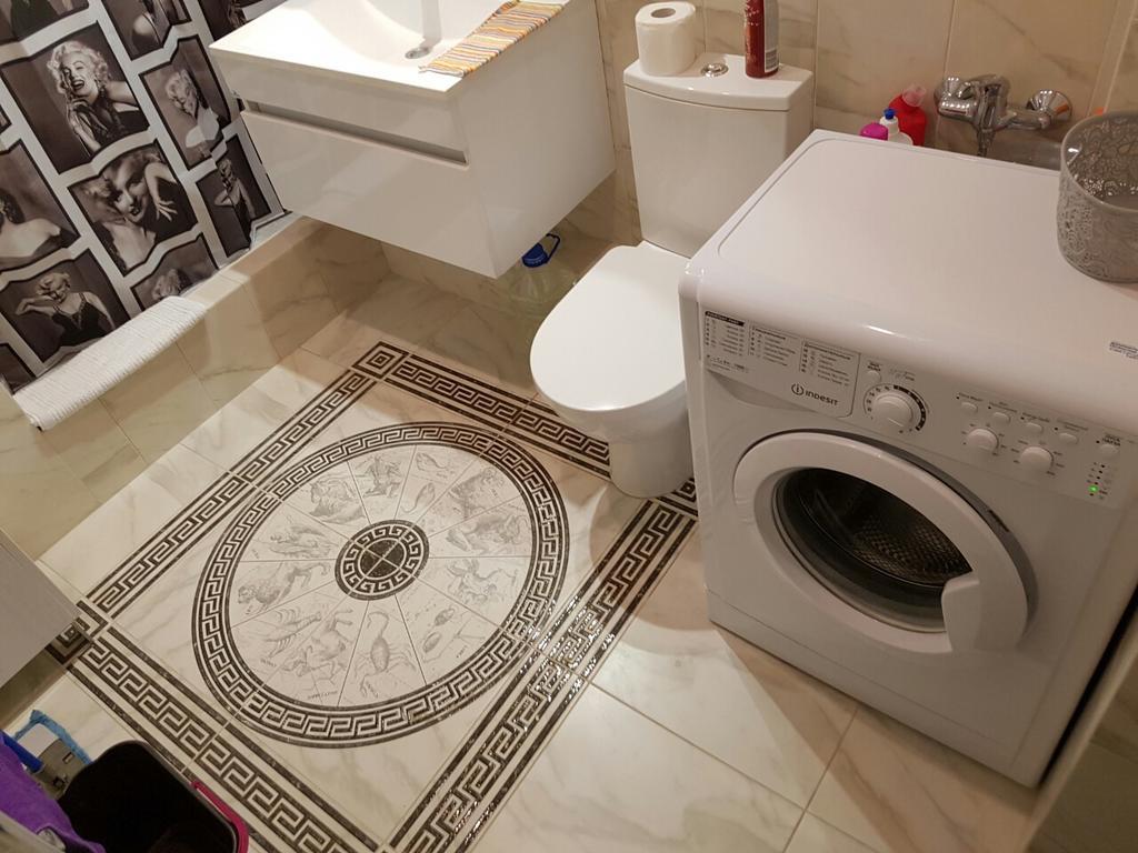Comfort Apartment on Bogdanivska street 7b Kiev Exteriör bild