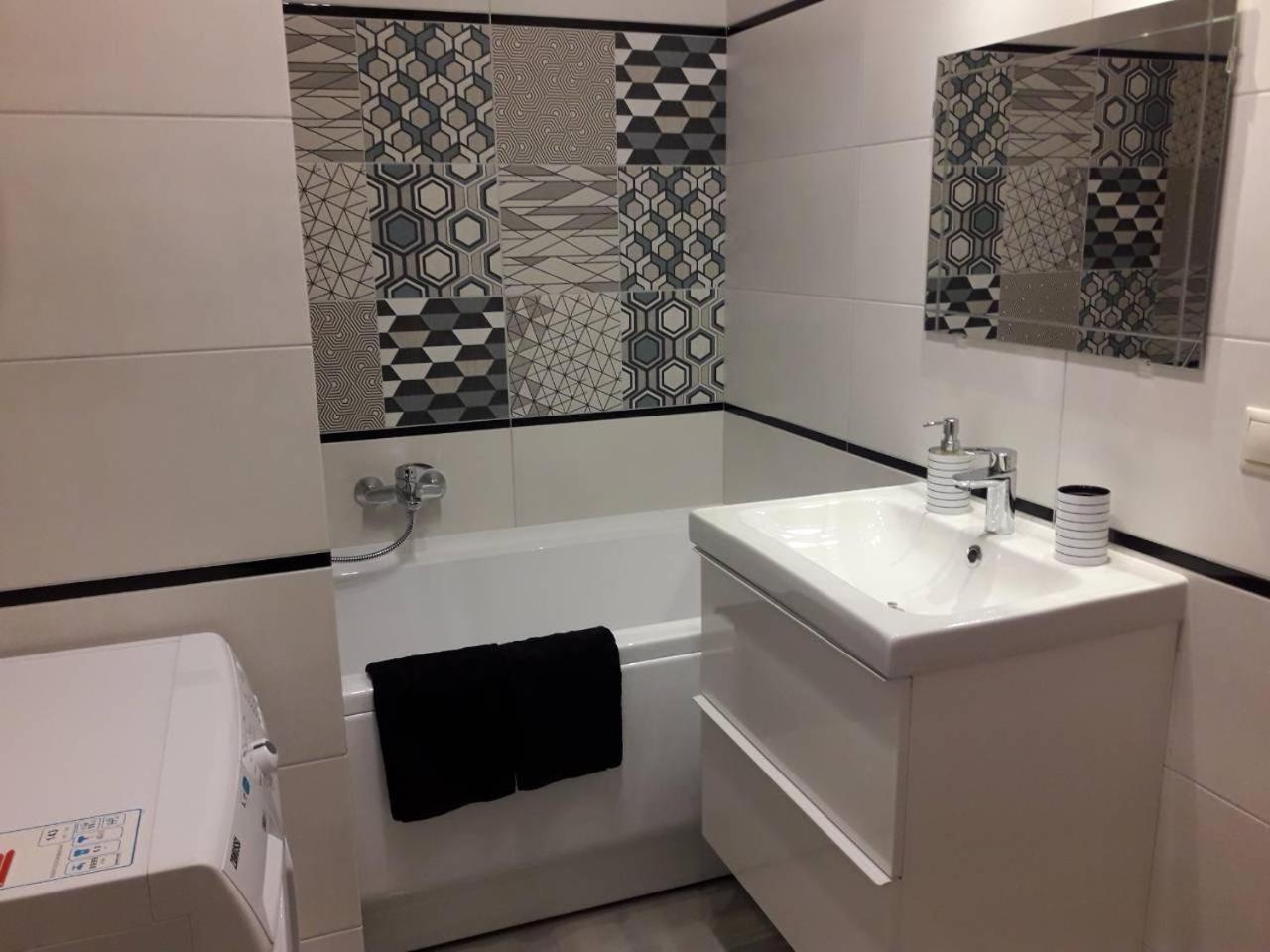Comfort Apartment on Bogdanivska street 7b Kiev Exteriör bild